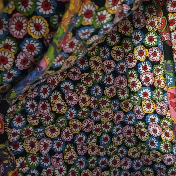 Vera Bradley overnight bag, duffel bag style. - Picture 7 of 10